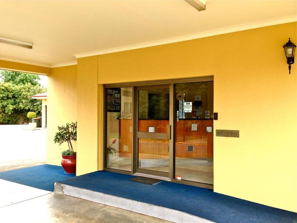 Motor Motel
