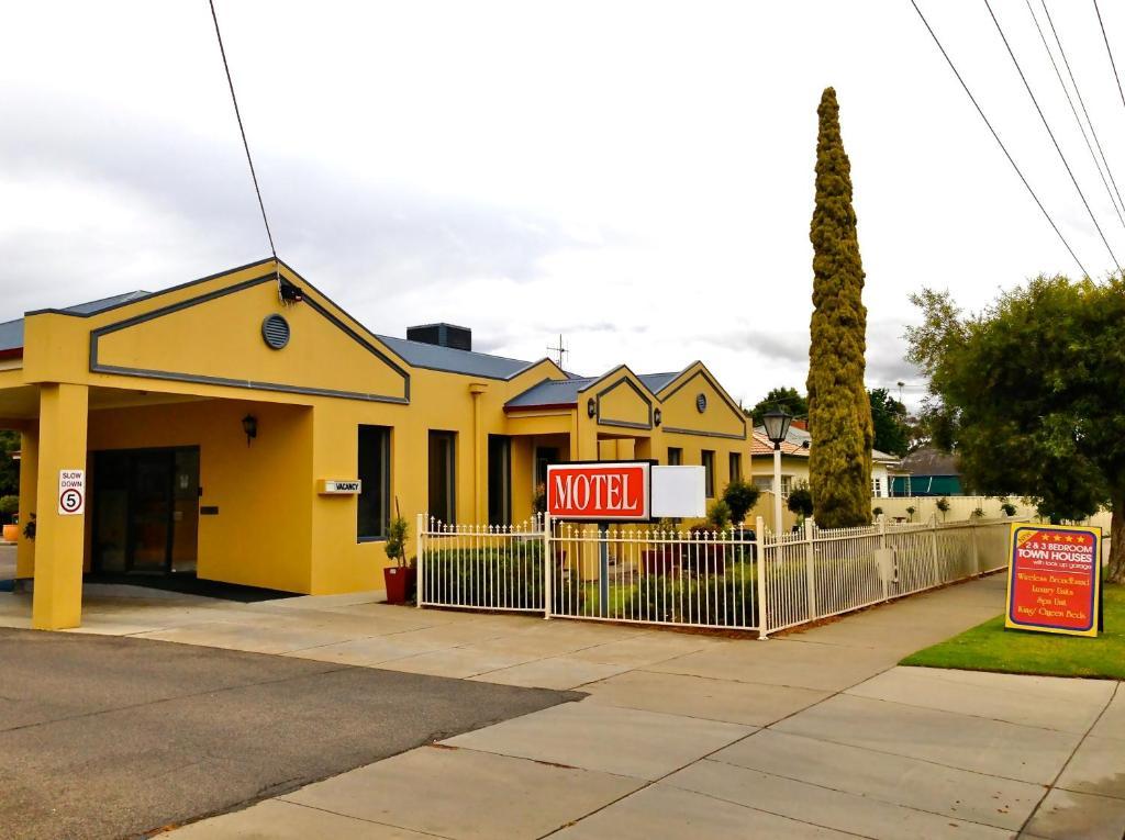 Motor Motel
